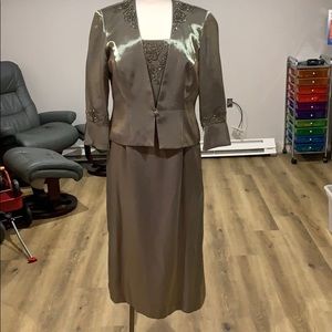 Mother of the bride/groom dress